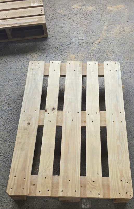 Pallet gỗ